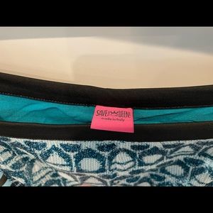 Adorable stretchy a-line dress.